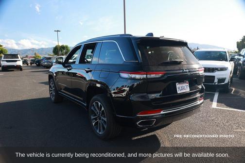 Diamond Black Crystal Pearlcoat 2022 Jeep Grand Cherokee 4xe Overland