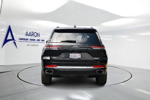 Diamond Black Crystal Pearlcoat 2022 Jeep Grand Cherokee 4xe Overland