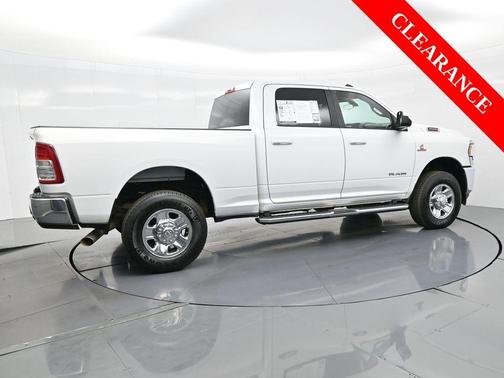 2021 RAM 3500 Big Horn Crew Cab 4x4 6'4' Box