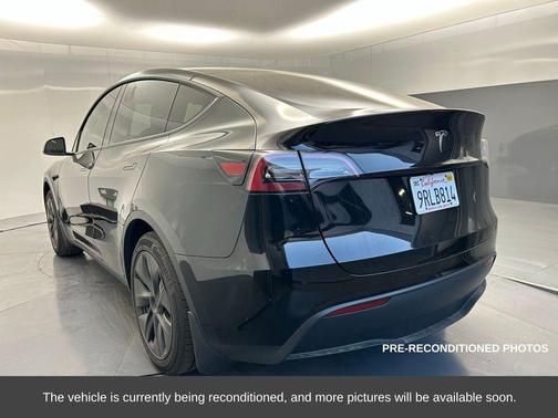 2025 Tesla Model Y Long Range Single Motor Rear-Wheel Drive