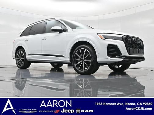 2025 Audi Q7 45 Premium Plus