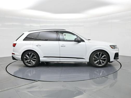 Glacier White Metallic 2023 Audi SQ7 4.0T Prestige