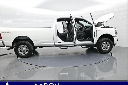 2019 RAM 2500 Big Horn Crew Cab 4x4 8' Box