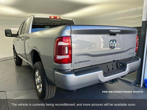 2024 RAM 2500 Laramie Crew Cab 4x4 6'4' Box
