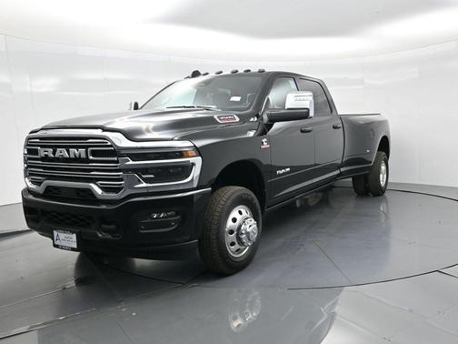 2026 RAM 3500 Laramie Crew Cab 4x4 8' Box