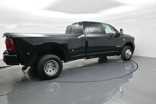 2026 RAM 3500 Laramie Crew Cab 4x4 8' Box