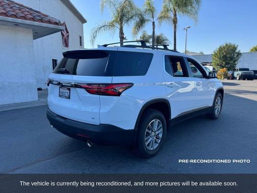 Summit White 2023 Chevrolet Traverse LT Cloth