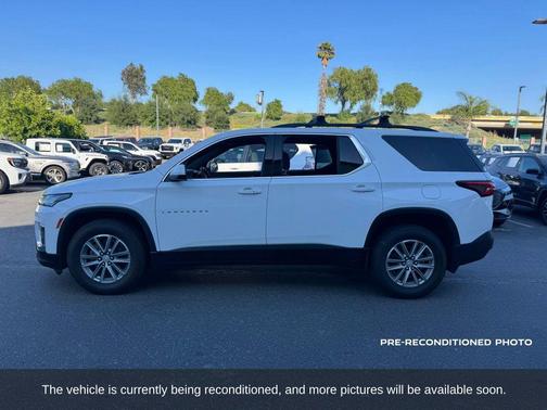 Summit White 2023 Chevrolet Traverse LT Cloth