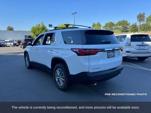 Summit White 2023 Chevrolet Traverse LT Cloth