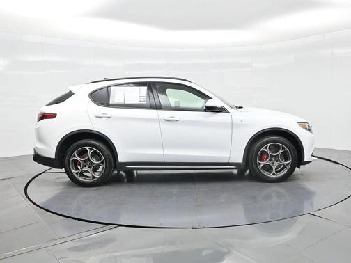 2022 Alfa Romeo Stelvio Ti