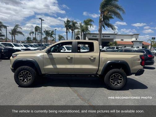 Sand Dune Metallic 2024 Chevrolet Colorado ZR2