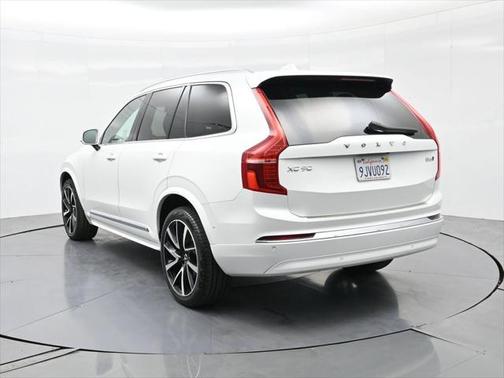 2024 Volvo XC90 B6 Plus Bright Theme 7-Seater