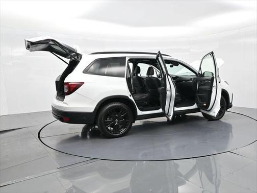 2021 Honda Pilot AWD Black Edition