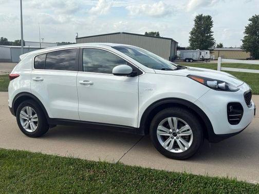 Clear White 2017 Kia Sportage LX