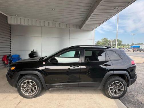 2022 Jeep Cherokee Trailhawk