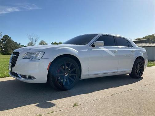 2016 Chrysler 300 Limited