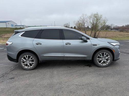 2023 Buick Enclave Essence AWD