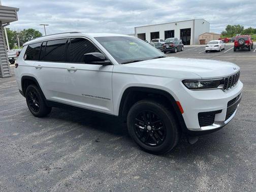 Bright White Clearcoat 2024 Jeep Grand Cherokee L Laredo