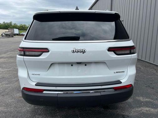 Bright White Clearcoat 2024 Jeep Grand Cherokee L Laredo