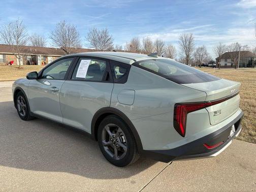 Morning Haze 2025 Kia K4 LXS