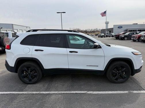 2017 Jeep Cherokee Altitude