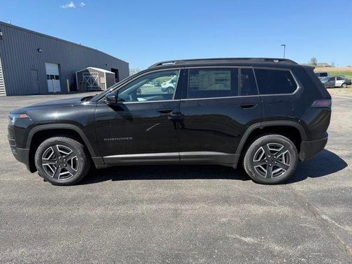 Diamond Black Crystal Pearlcoat 2026 Jeep Cherokee Limited