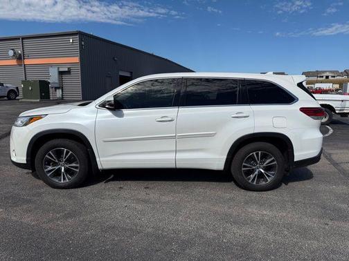2017 Toyota Highlander LE Plus