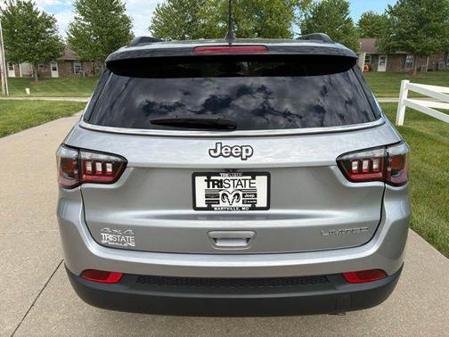 Billet Silver Metallic Clearcoat 2022 Jeep Compass Limited