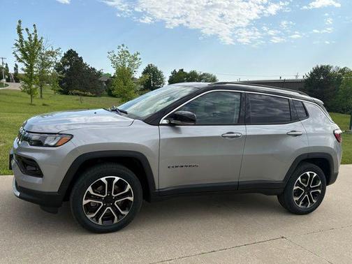 Billet Silver Metallic Clearcoat 2022 Jeep Compass Limited