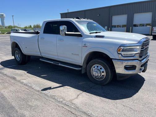 Bright White Clearcoat 2022 RAM 3500 Laramie Crew Cab 4x4 8' Box
