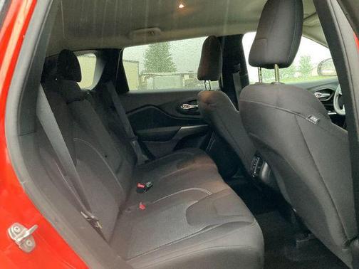2021 Jeep Cherokee Latitude