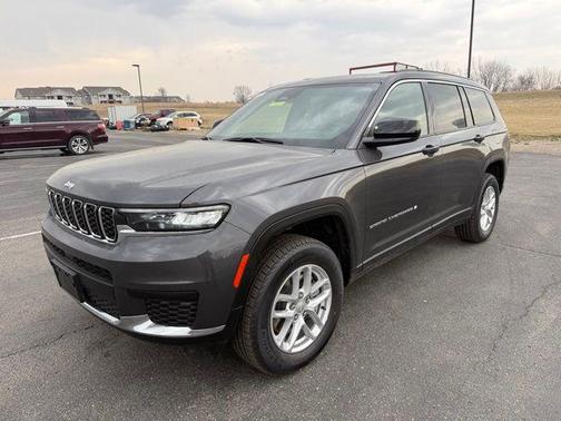 Baltic Gray Metallic Clearcoat 2026 Jeep Grand Cherokee L Altitude