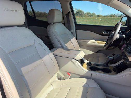 White Frost Tricoat 2018 GMC Acadia Denali
