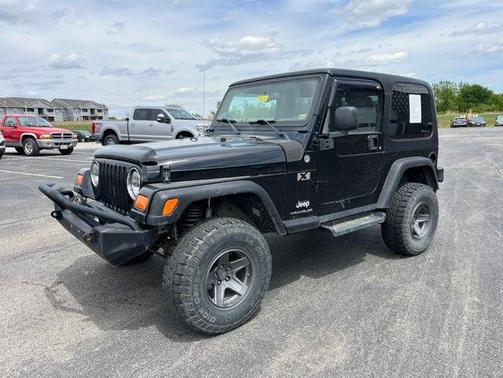 Black Clearcoat/Medium Gray Hard Top 2005 Jeep Wrangler X