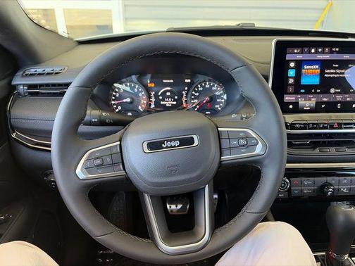 Bright White Clearcoat 2026 Jeep Compass Latitude