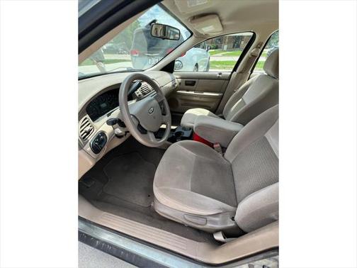 2006 Ford Taurus SE
