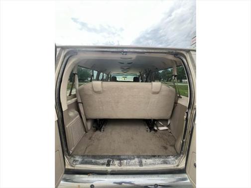 2009 Ford E350 Super Duty XL Wagon