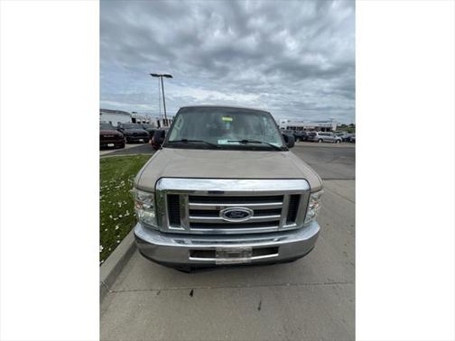 2009 Ford E350 Super Duty XL Wagon