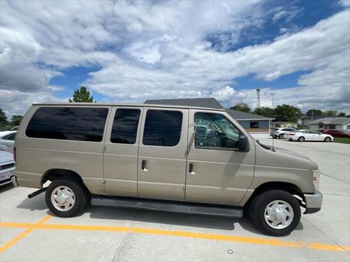 2009 Ford E350 Super Duty XL Wagon