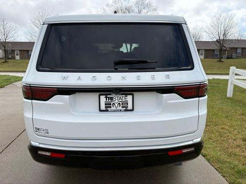 Bright White Clearcoat 2024 Jeep Wagoneer Series I 4x4
