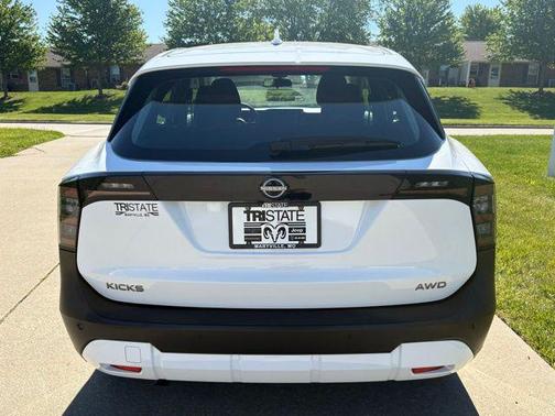 Fresh Powder 2025 Nissan Kicks S