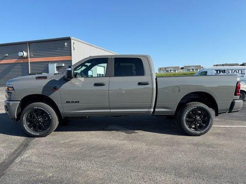 2025 RAM 2500 Big Horn Crew Cab 4x4 6'4' Box