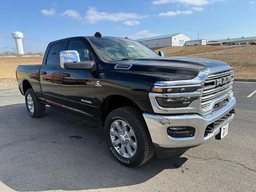 Diamond Black Crystal Pearlcoat 2026 RAM 2500 Laramie Crew Cab 4x4 6'4' Box