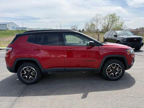 2025 Jeep Compass Trailhawk