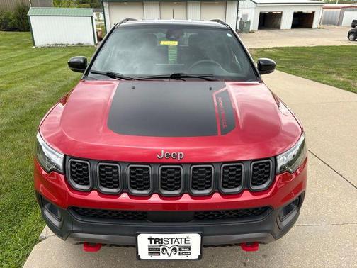 Red Hot Pearlcoat 2025 Jeep Compass Trailhawk
