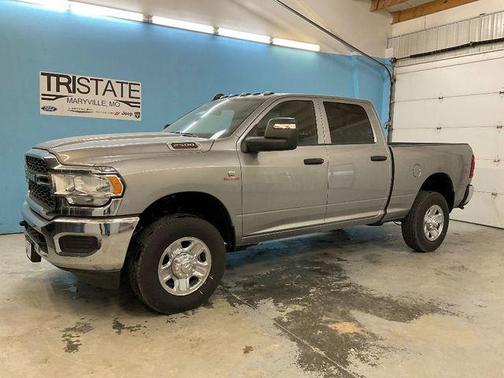 2024 RAM 2500 Tradesman Crew Cab 4x4 6'4' Box