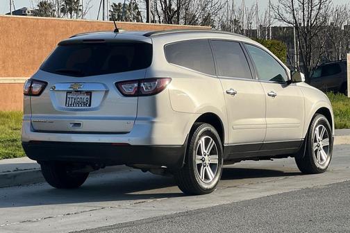 2017 Chevrolet Traverse 2LT
