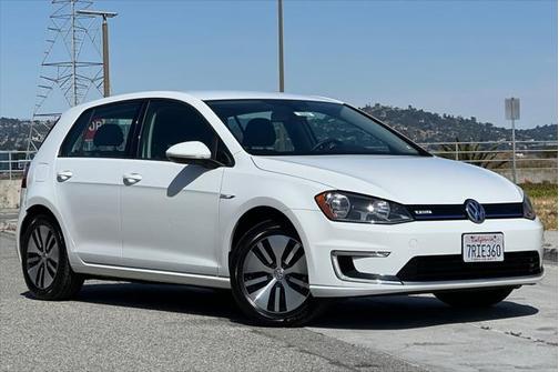 2016 Volkswagen e-Golf SE