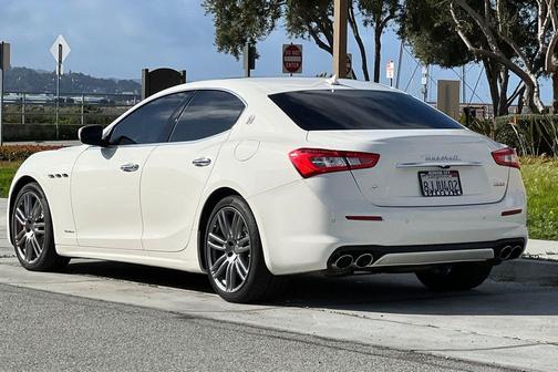 2018 Maserati Ghibli S GranLusso