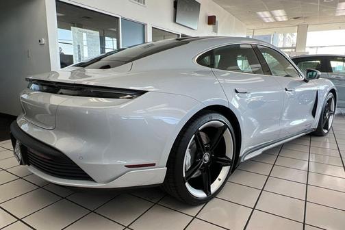 2022 Porsche Taycan 4S